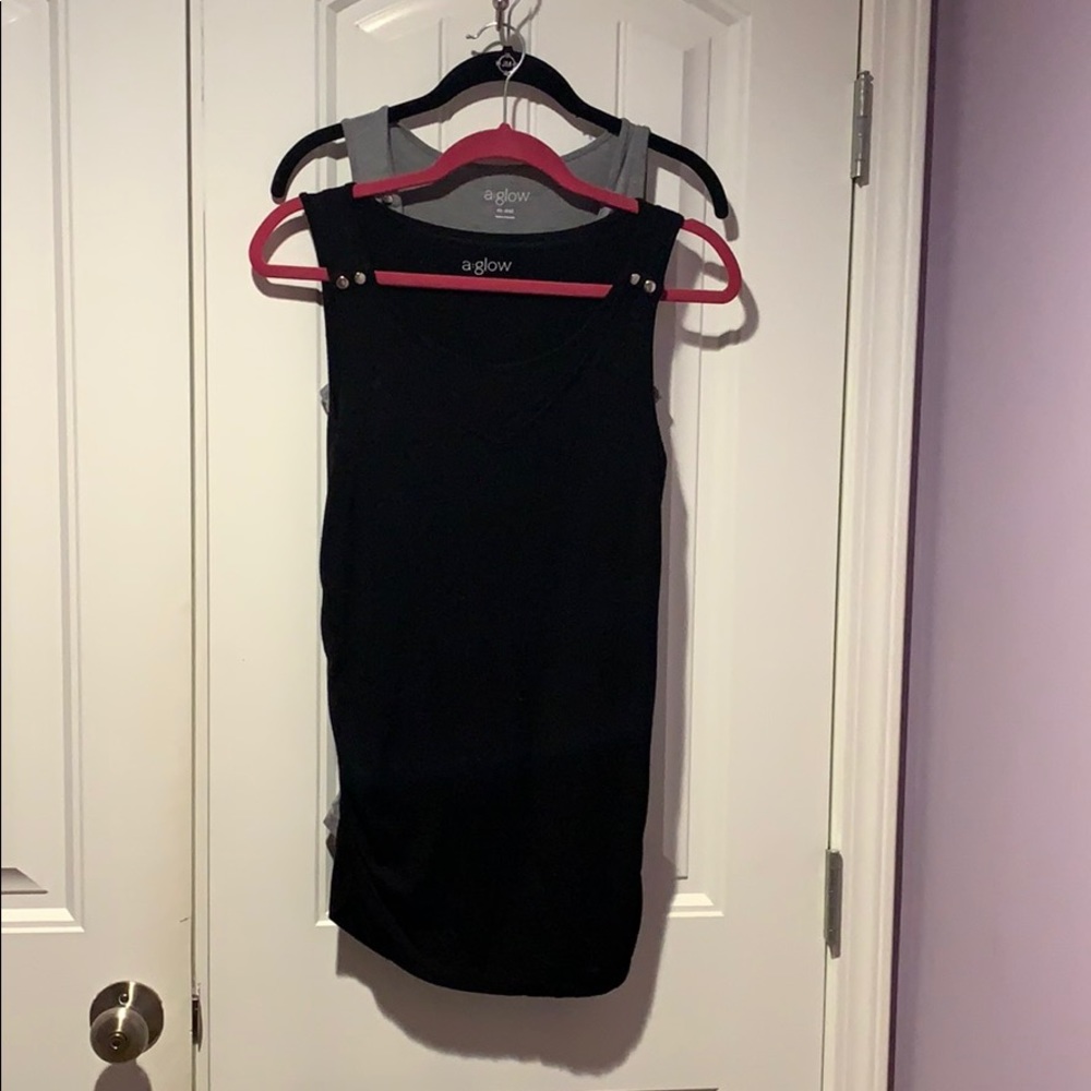 Set of 2 maternity/nursing tanks